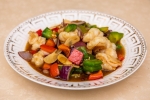27) Praetud krevetid magusvürtsises kastmes / Fried shrimps in sweet and spicy sauce / 风味虾球 