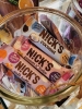Nick's šokolaad maapähkli- ja koorekaramellitäidisega